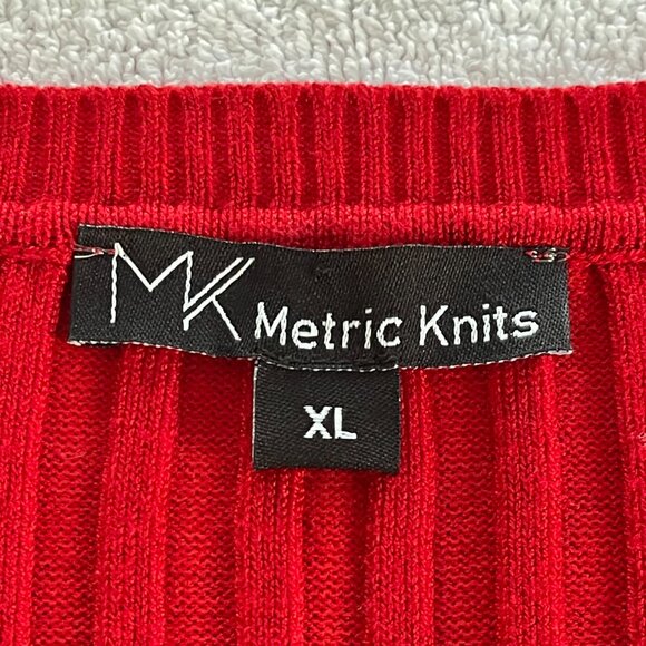 Bright red long sleeve sweater top size XL but fits like L - Picture 8 of 9